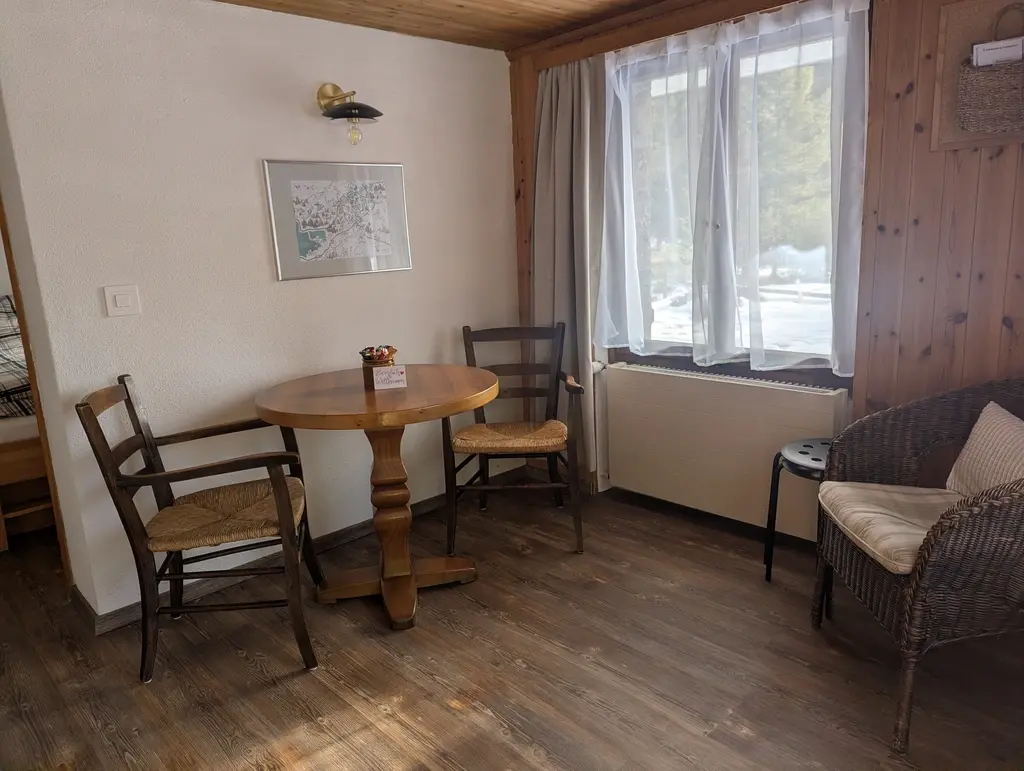 Apartment West Image 2